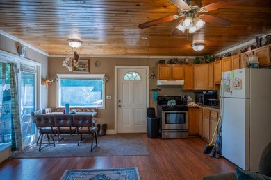 Escape to this charming Lake Front cabin, nestled on 1.7 acres - photo 14