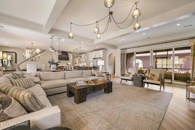 Featured in the Parade of Homes, this extraordinary 4 bed, 6 - photo 17