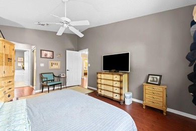 ABSOLUTELY BEAUTIFULLY REMODELED 3/2.5 OPEN CORNER WITH A 2 CAR - photo 17
