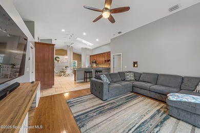 THIS IS A MUST SEE! Extremely Well-Maintained 3 Bed / 2 Bath - photo 18