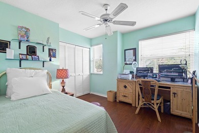 ABSOLUTELY BEAUTIFULLY REMODELED 3/2.5 OPEN CORNER WITH A 2 CAR - photo 20