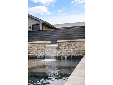 Featured in the Parade of Homes, this extraordinary 4 bed, 6 - photo 24