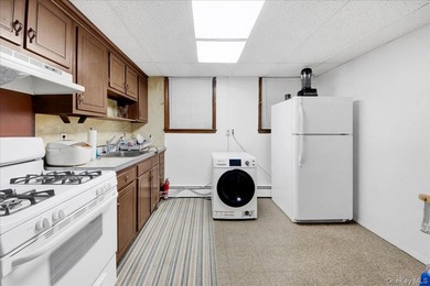 Offered for the first time, this charming and well-maintained - photo 27