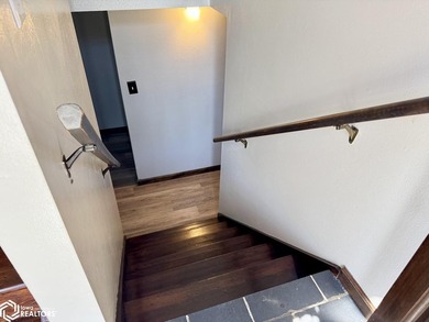Welcome home to this well-maintained split foyer situated on a - photo 27