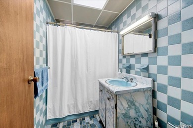 Offered for the first time, this charming and well-maintained - photo 31