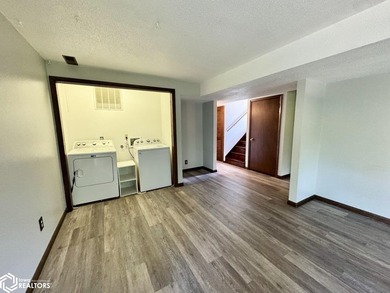 Welcome home to this well-maintained split foyer situated on a - photo 31