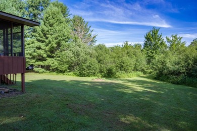 Escape to this charming Lake Front cabin, nestled on 1.7 acres - photo 31