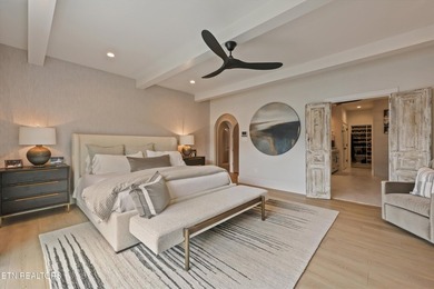 Featured in the Parade of Homes, this extraordinary 4 bed, 6 - photo 32
