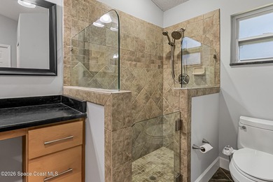 THIS IS A MUST SEE! Extremely Well-Maintained 3 Bed / 2 Bath - photo 32