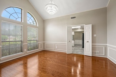 Welcome home to this beautiful 4 bedroom, 3 bathroom 1 story - photo 6