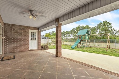 Spacious and beautifully designed 4-bedroom, 3-bath home with - photo 6
