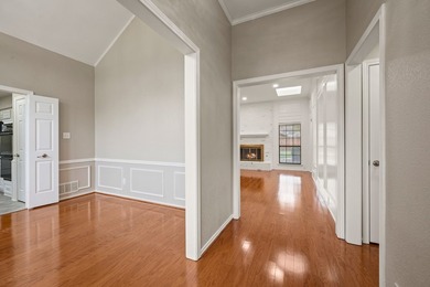 Welcome home to this beautiful 4 bedroom, 3 bathroom 1 story - photo 7