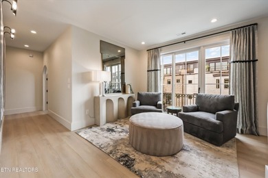 Featured in the Parade of Homes, this extraordinary 4 bed, 6 - photo 38
