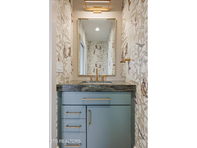 Featured in the Parade of Homes, this extraordinary 4 bed, 6 - photo 47