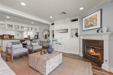 Located on the prestigious bayfront of Balboa Island, 1011 N - photo 5