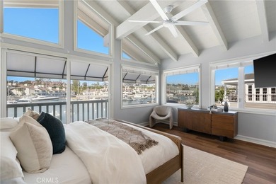 Located on the prestigious bayfront of Balboa Island, 1011 N - photo 6