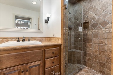 Located on the prestigious bayfront of Balboa Island, 1011 N - photo 8