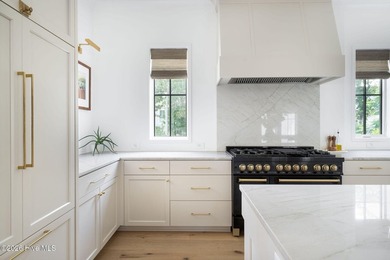Built in 2024 and designed by acclaimed Allison Ramsey - photo 12