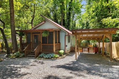 Top 7 Reasons to Love This Home: 1. A peaceful oasis of nature - photo 1