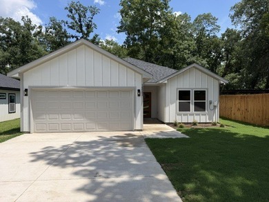 *** $5,000 seller concession toward buyer closing costs! Don't - photo 1