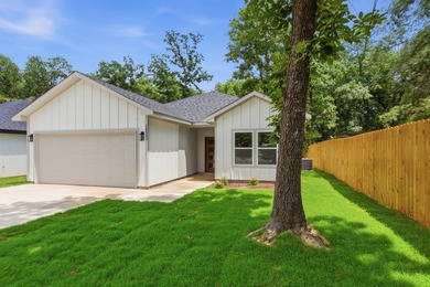 *** $5,000 seller concession toward buyer closing costs! Don't - photo 4
