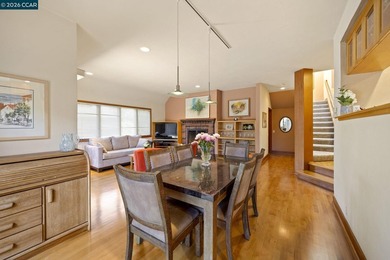 Experience the perfect blend of coastal living and classic Santa - photo 12