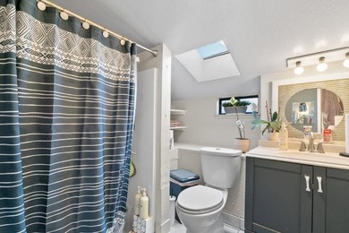 Welcome to this spacious 5 bedroom/3bathroom home located on a - photo 21