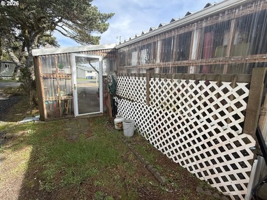 Welcome to coastal living at its finest in Bayview Mobile Home - photo 33