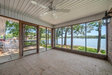 300+ ft of Waterfront on Lake Hamilton! Rare point lot, gated - photo 44