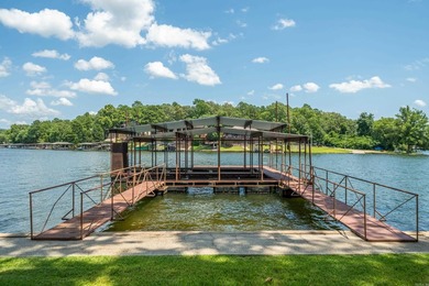 300+ ft of Waterfront on Lake Hamilton! Rare point lot, gated - photo 45