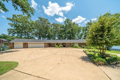 300+ ft of Waterfront on Lake Hamilton! Rare point lot, gated - photo 46