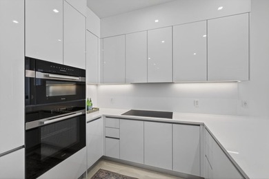 Welcome to Nautilus 220-where brand-new waterfront luxury meets - photo 12