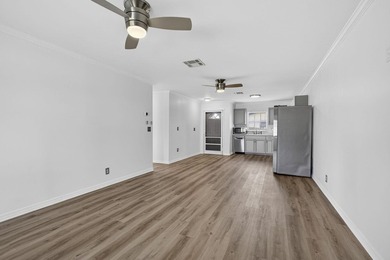 Beautifully renovated corner villa in desirable 55+ Ashley Drive - photo 12