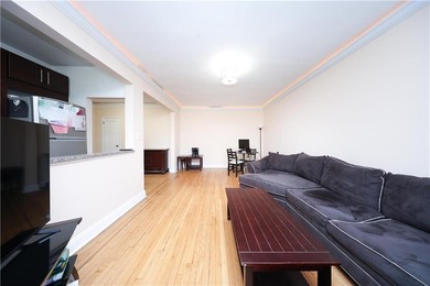 Welcome to this beautifully maintained one-bedroom apartment