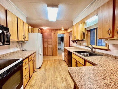 Experience the best of Northwoods lake living with this - photo 14