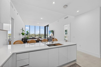 Welcome to Nautilus 220-where brand-new waterfront luxury meets - photo 14