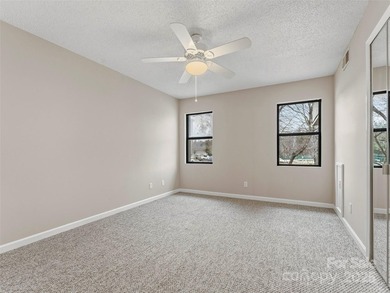 Move right into this beautifully updated end-unit upper-level - photo 17