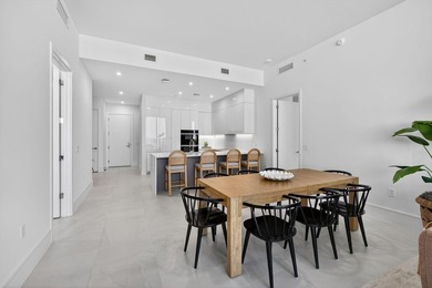 Welcome to Nautilus 220-where brand-new waterfront luxury meets - photo 20