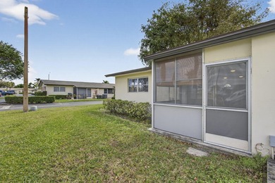 Beautifully renovated corner villa in desirable 55+ Ashley Drive - photo 27