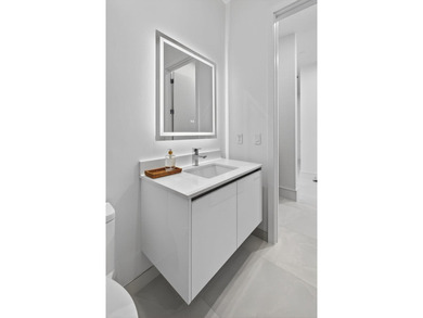 Welcome to Nautilus 220-where brand-new waterfront luxury meets - photo 32