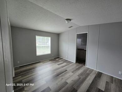 Additional listing photo 2