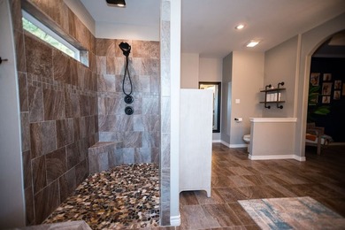 Beautiful 3 bedroom 2.5 bath located in Water edge ranch HOA - photo 5