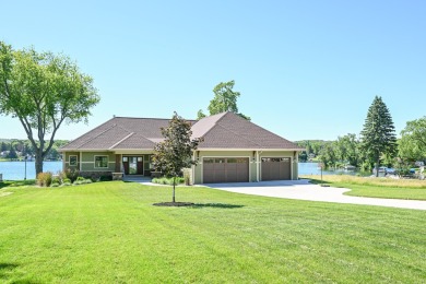 Blue Spring Lake Home For Sale in Palmyra Wisconsin