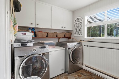 Nestled in the heart of highly sought-after Ocean Park, this - photo 11