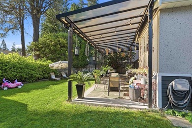 Nestled in the heart of highly sought-after Ocean Park, this - photo 18