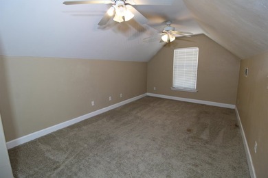 Beautiful 4-bedroom, 3-bath home offering 2,961 square feet in - photo 19