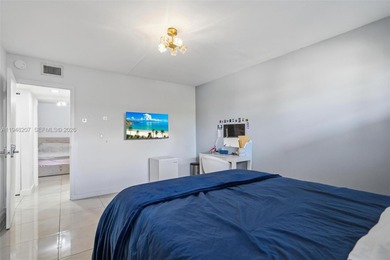 Updated 2/2, top floor, bright, open concept features includes