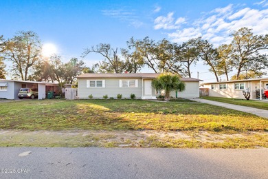 Lake Martin Home Sale Pending in Panama City Florida