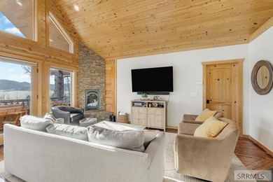 Views for days, priced to sell! This updated log cabin boasts - photo 5