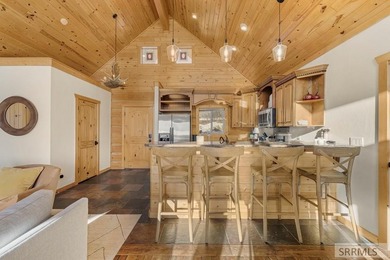 Views for days, priced to sell! This updated log cabin boasts - photo 7